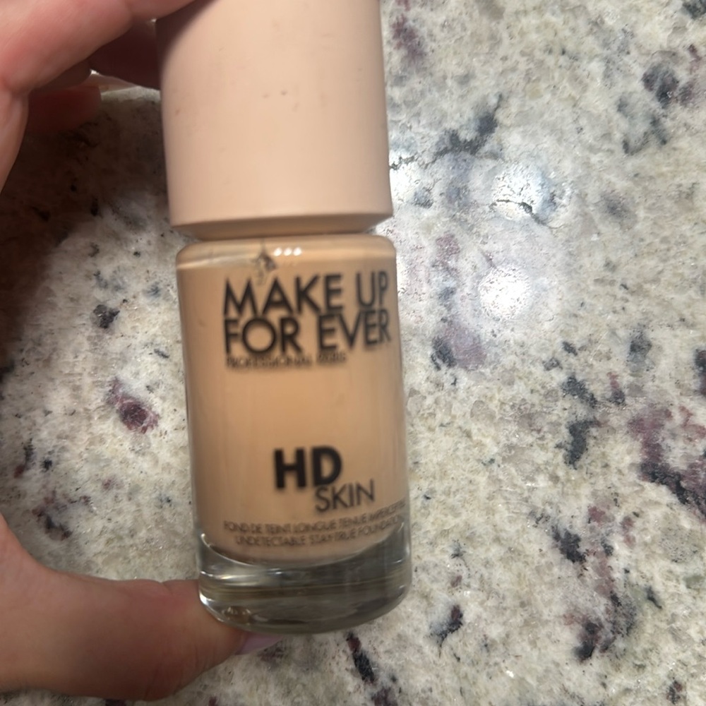 Make up forever HD skin